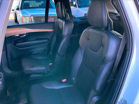 Used 2021 Volvo XC90 T6 Momentum w/ Advanced Package image 20