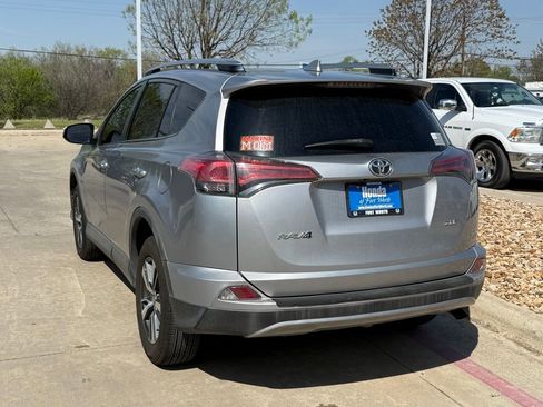 Used 2018 Toyota RAV4 XLE w/ Plus Extra Value Package image 3