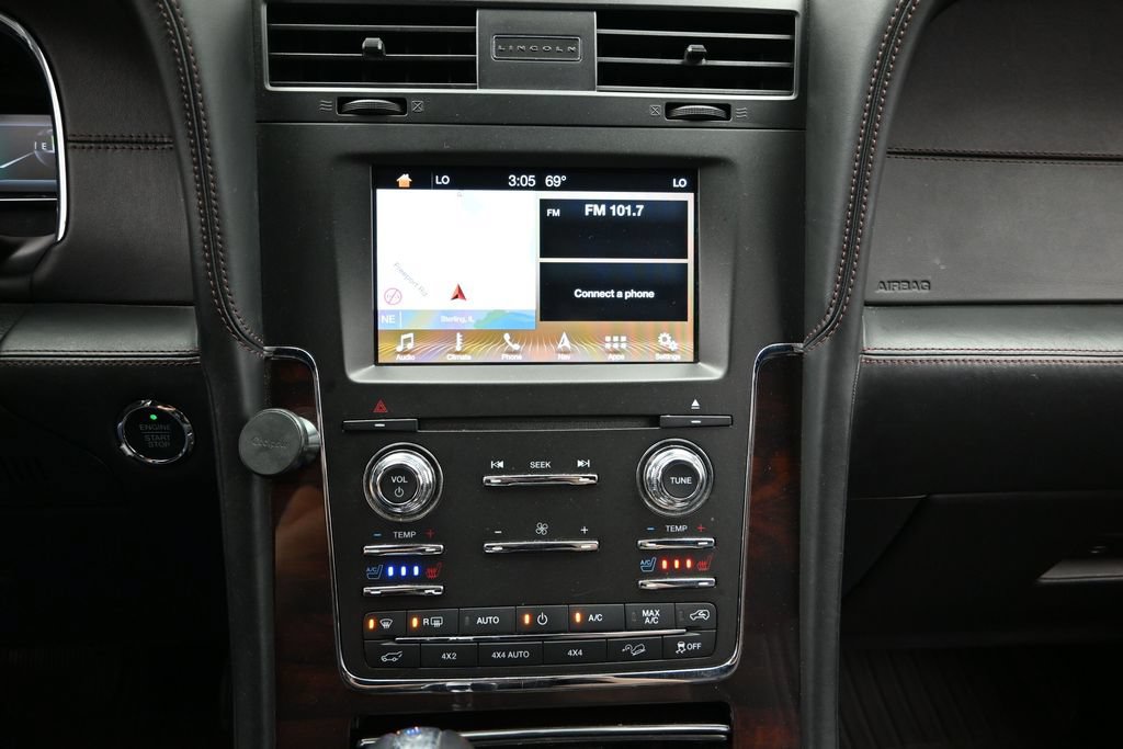 Used 2016 Lincoln Navigator Reserve AWD/4WD image 44