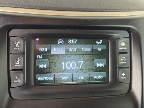 Used 2016 Jeep Cherokee Latitude image 17