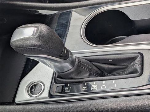 Used 2024 Nissan Altima 2.5 SV image 12