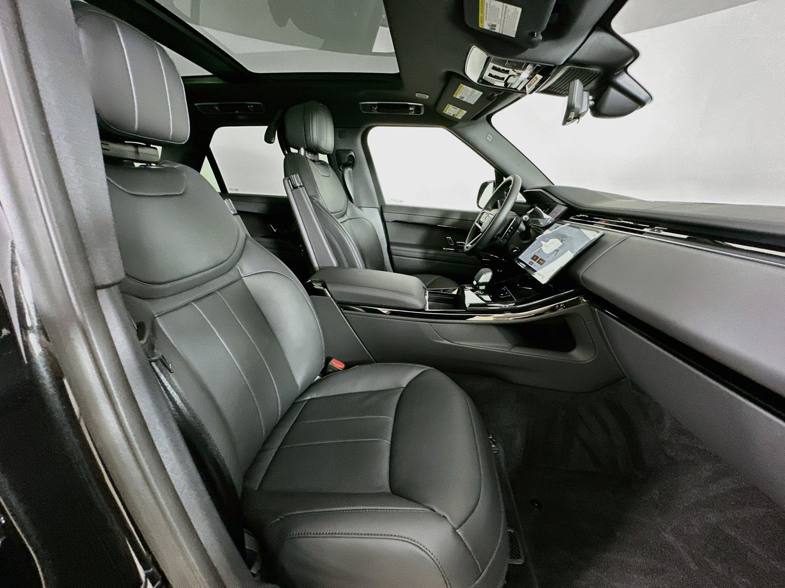 New 2027 Land Rover Range Rover Sport Dynamic SE AWD/4WD image 43