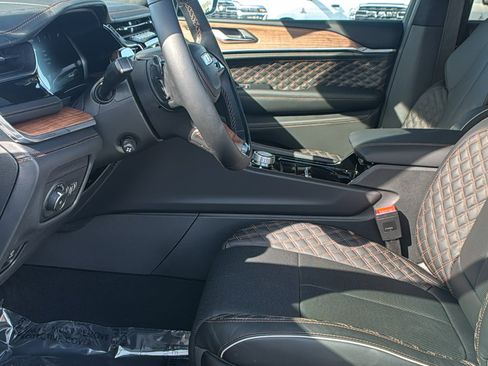 New 2025 Jeep Grand Cherokee L Summit image 25