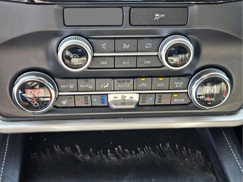 Used 2022 Ford Expedition XLT RWD image 17