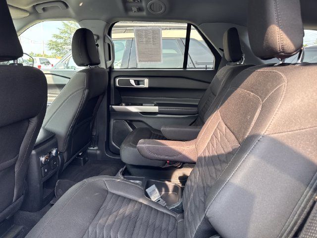 Used 2021 Ford Explorer XLT AWD/4WD image 25