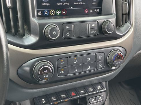 Used 2022 Chevrolet Colorado Z71 w/ Z71 Midnight Edition AWD/4WD image 29
