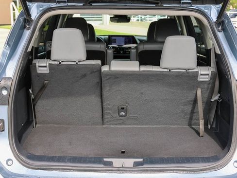 Used 2021 Toyota Highlander Limited image 9