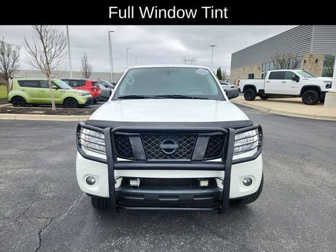Used 2020 Nissan Frontier SV AWD/4WD image 2