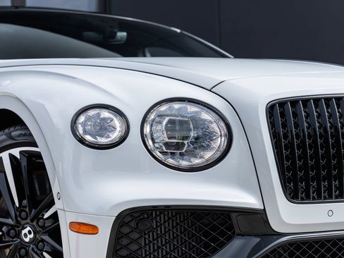 Used 2021 Bentley Flying Spur W12 AWD/4WD image 19