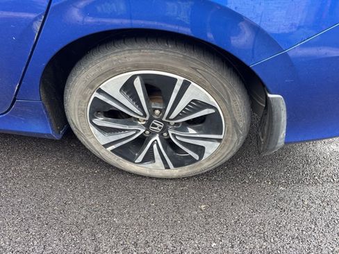 Certified 2017 Honda Civic EX-T image 11