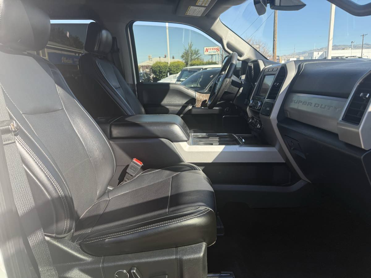 Used 2019 Ford F250 Lariat w/ Lariat Ultimate Package AWD/4WD image 22