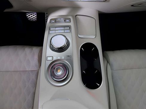 Used 2025 Genesis GV70 3.5T Sport w/ Sport Prestige Package AWD/4WD image 14