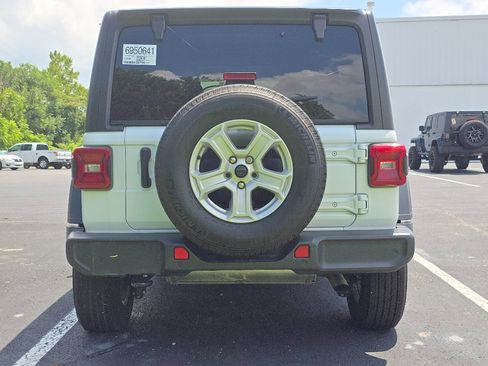 Used 2021 Jeep Wrangler Unlimited Sport AWD/4WD image 5