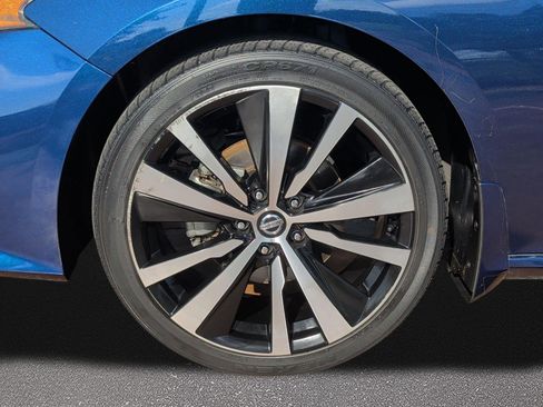 Used 2019 Nissan Altima 2.5 SR AWD/4WD image 7