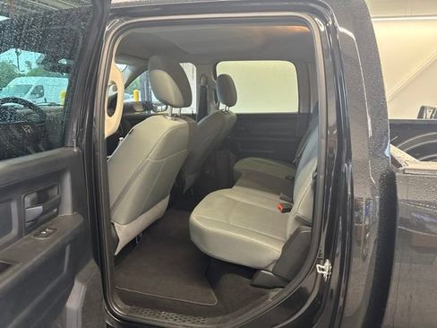 Used 2018 RAM 2500 Tradesman w/ Chrome Appearance Group AWD/4WD image 6