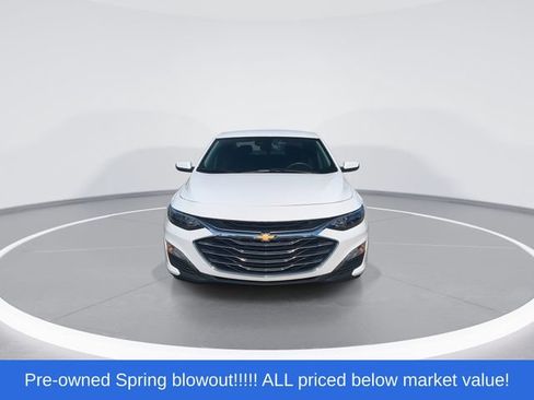 Used 2025 Chevrolet Malibu LT FWD image 3