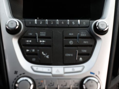 Used 2013 Chevrolet Equinox LS image 29