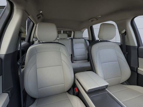 New 2026 Lincoln Nautilus Premier image 10