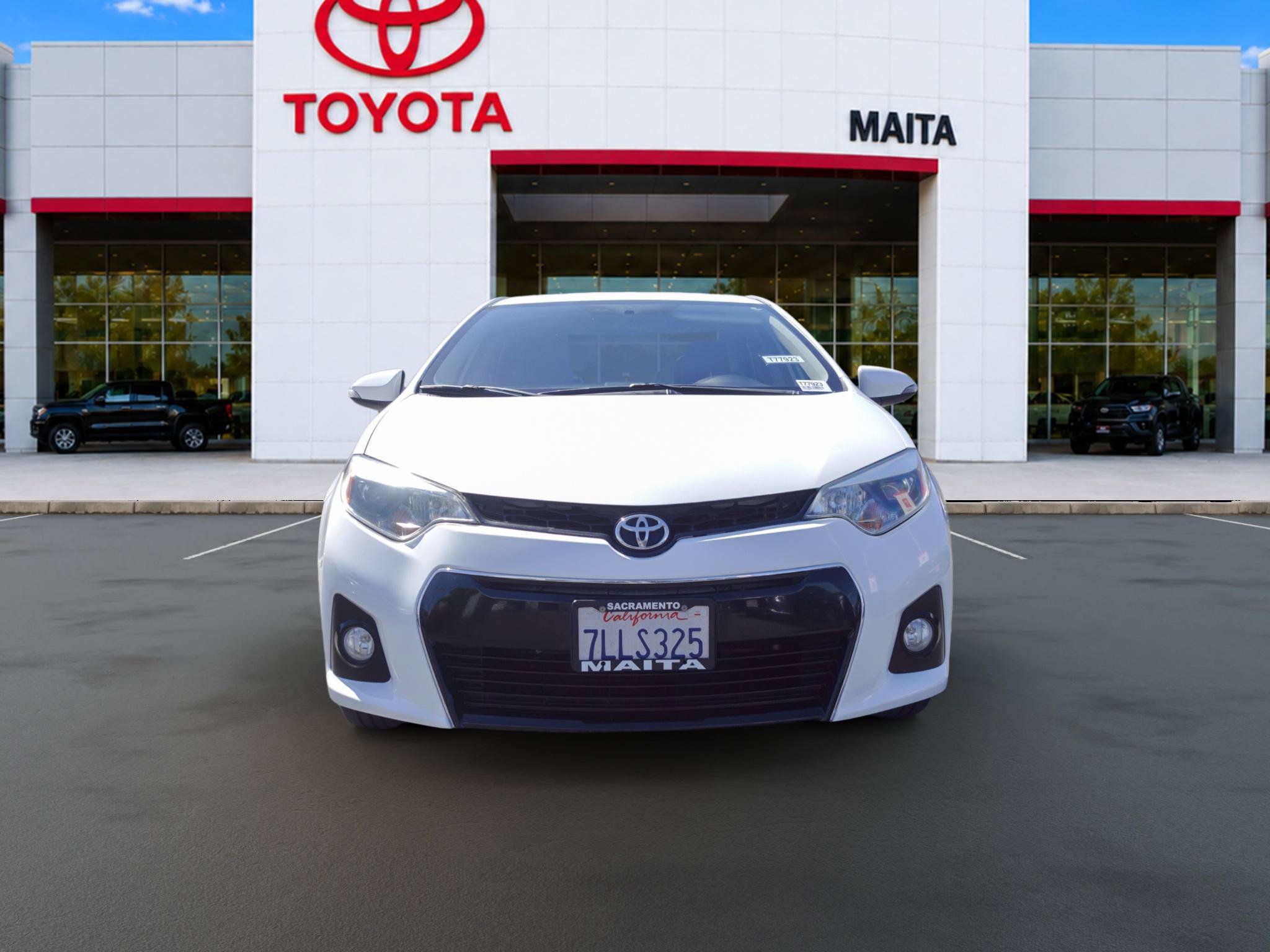 Used 2015 Toyota Corolla S Premium FWD image 8