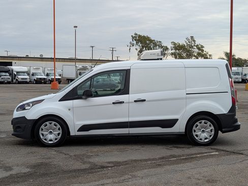 Used 2016 Ford Transit Connect XL image 4