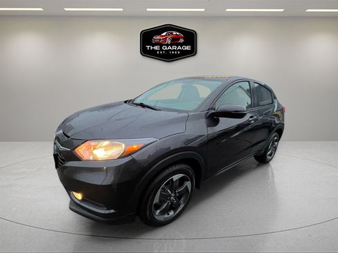 Used 2018 Honda HR-V EX image 2