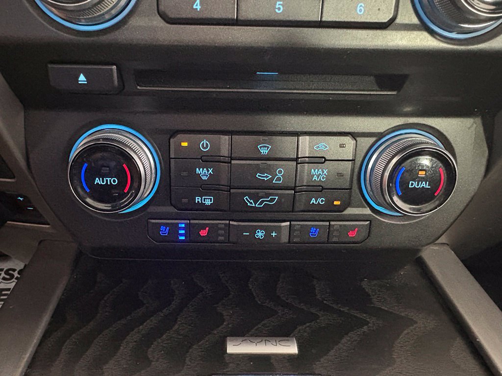 Used 2018 Ford F150 Platinum w/ Equipment Group 701A Luxury AWD/4WD image 35