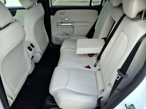 New 2026 Mercedes-Benz GLB 250 image 18