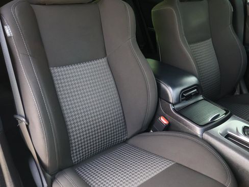 Used 2022 Dodge Charger R/T w/ Blacktop Package image 17