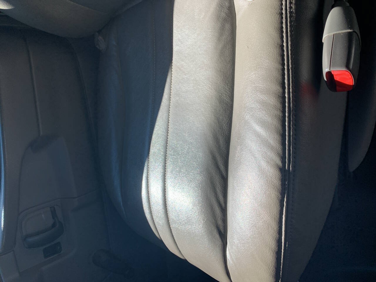Used 2010 Chevrolet Express 1500 RWD image 21