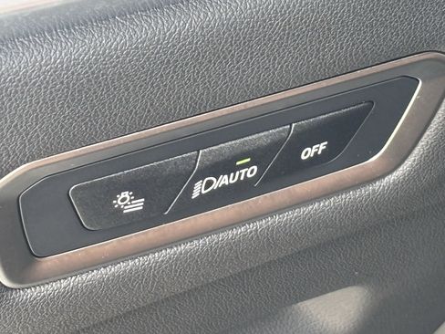 Used 2025 BMW X7 M60i AWD/4WD image 23