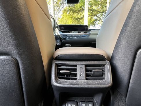 Used 2019 Lexus ES 350 w/ Premium Package image 37