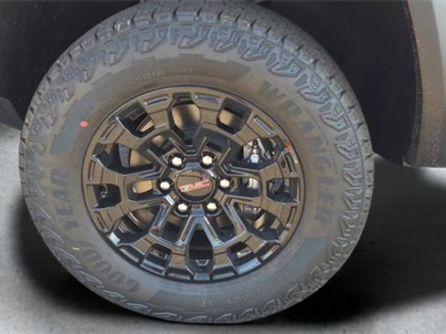 New 2026 GMC Canyon Elevation w/ Convenience Package image 19