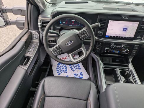 New 2025 Ford F250 Lariat w/ Lariat Ultimate Package image 18