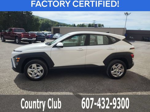 Used 2025 Hyundai Kona SE AWD/4WD image 5