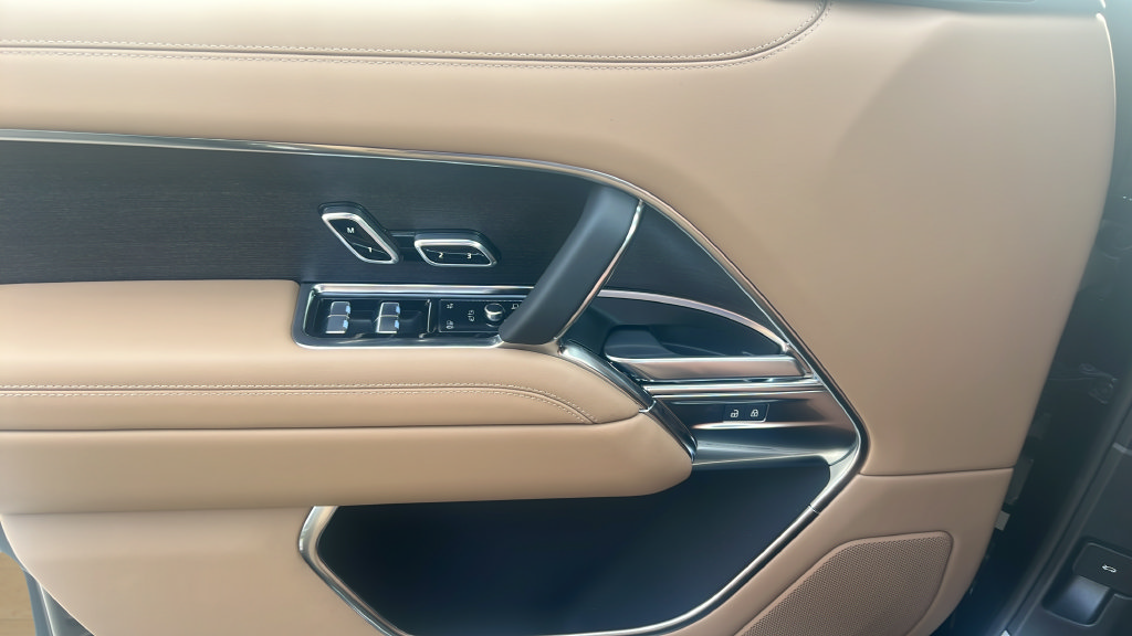 New 2026 Land Rover Range Rover SE AWD/4WD image 21