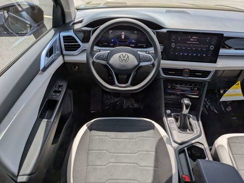 New 2026 Volkswagen Taos SE FWD image 16