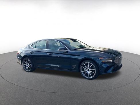 Used 2025 Genesis G70 2.5T image 2