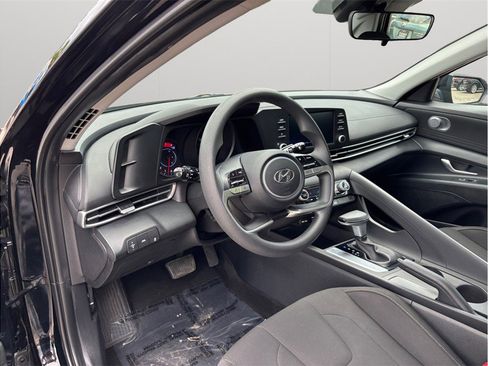 Used 2023 Hyundai Elantra SEL FWD image 6