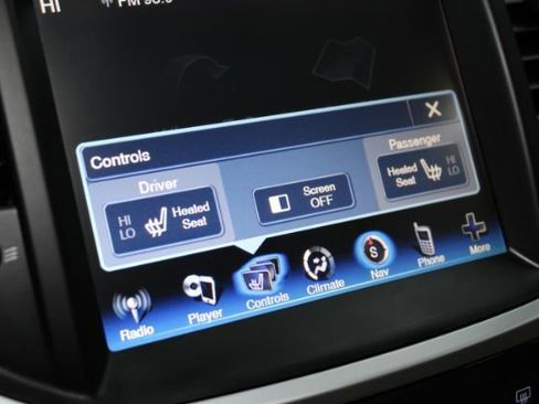 Used 2013 Chrysler 300 Motown w/ Driver Convenience Group image 14