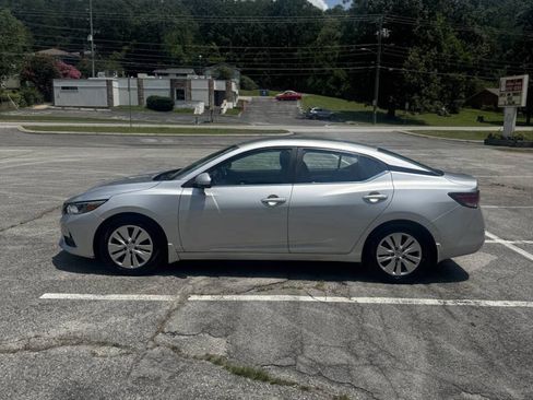 Used 2021 Nissan Sentra S FWD image 3