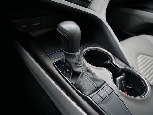 Certified 2024 Toyota Camry SE w/ Convenience Package image 24