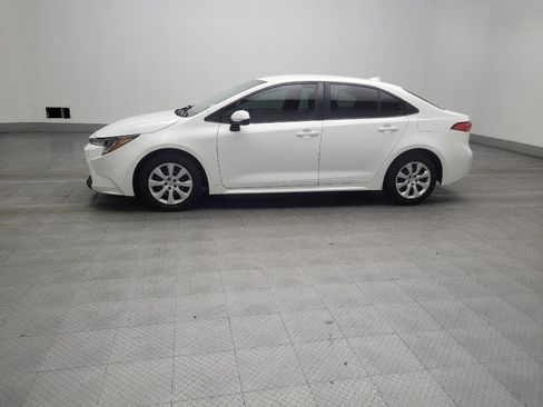 Used 2021 Toyota Corolla LE FWD image 2