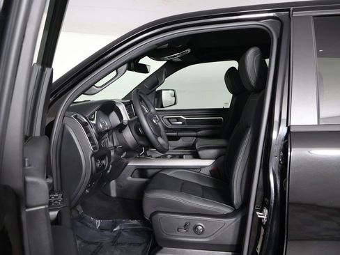 Used 2025 RAM 1500 Big Horn AWD/4WD image 31
