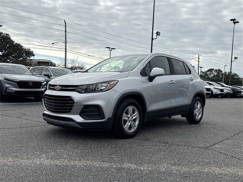 Used 2019 Chevrolet Trax LS w/ Tint and Cruise Package image 9