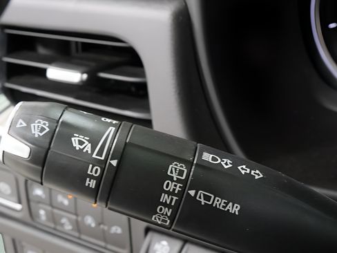 Used 2021 Chevrolet Tahoe High Country AWD/4WD image 14