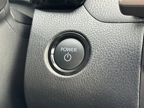 Used 2025 Toyota Camry SE image 21