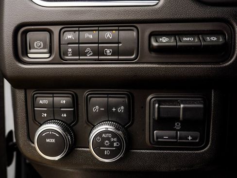 Used 2024 GMC Sierra 2500 Denali Ultimate w/ Max Trailering Package image 33