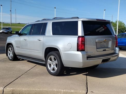 Used 2018 Chevrolet Suburban Premier AWD/4WD image 17
