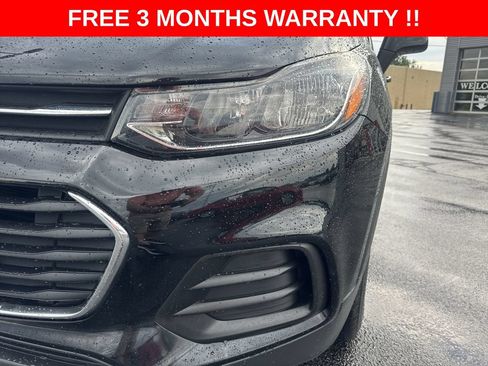Used 2020 Chevrolet Trax LS w/ Tint and Cruise Package FWD image 33