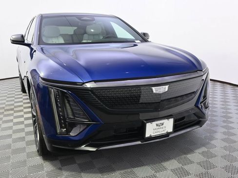 New 2025 Cadillac Lyriq Sport AWD/4WD image 9